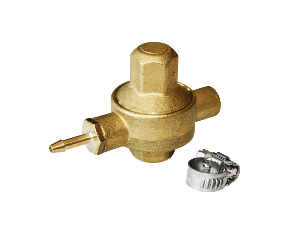 Oxygen pressure regulator with hose clamp